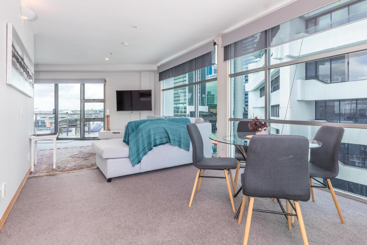 Stunning Waterfront Location With Huge Balcony! Apartamento Auckland Exterior foto